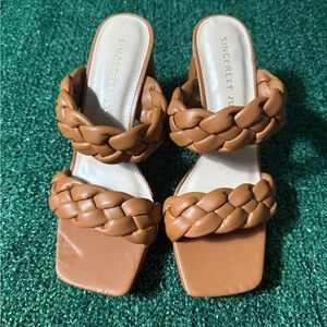 Sincerely Jules Women's Brown Braided Sandals